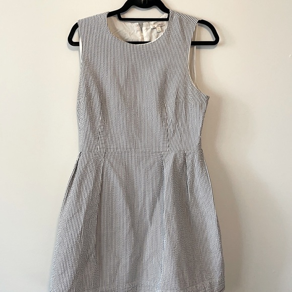 GAP Dresses & Skirts - GAP Seersucker Dress